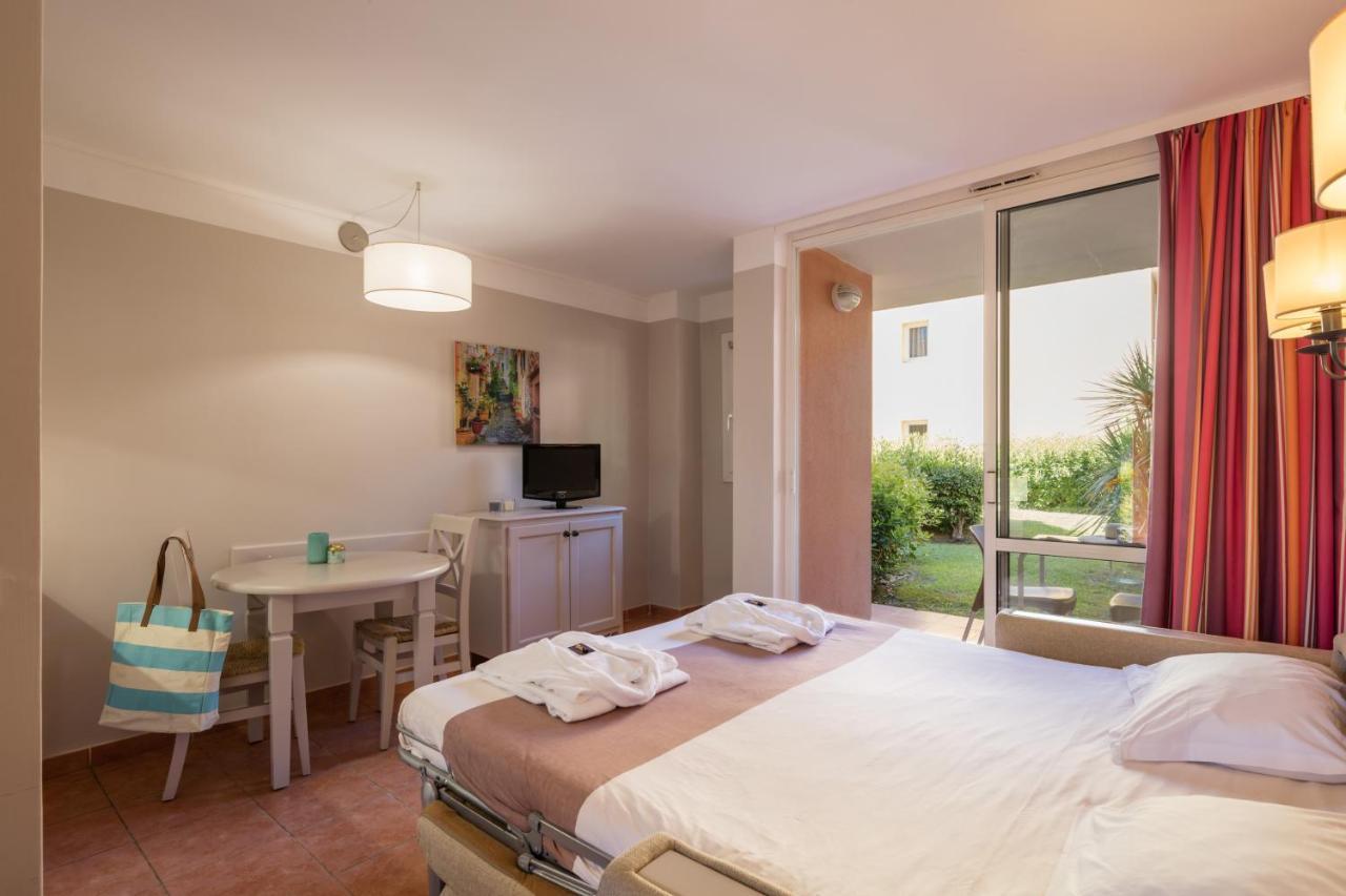 Residence Pierre & Vacances Les Rives De Cannes Mandelieu ภายนอก รูปภาพ