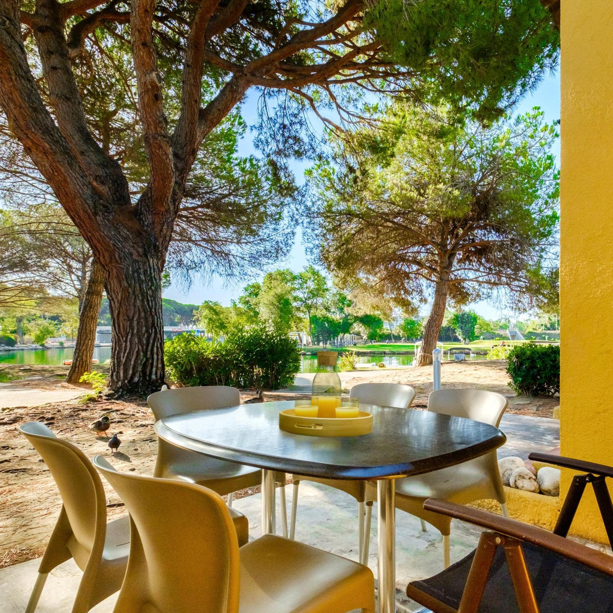 Residence Pierre & Vacances Les Rives De Cannes Mandelieu ภายนอก รูปภาพ